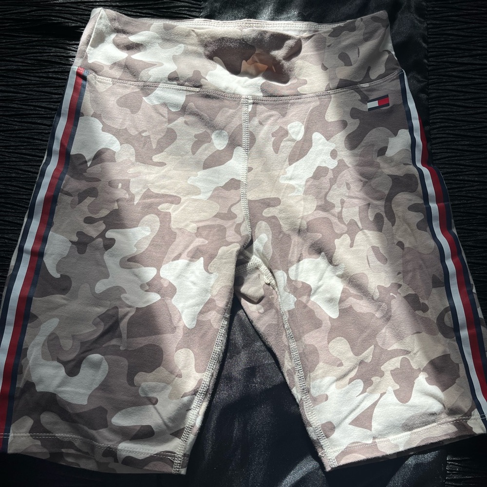 Tommy Hilfiger Biker Shorts Camo Size Small